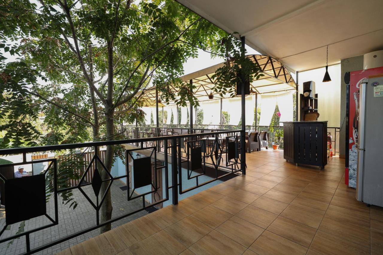 Hotel Capri Σουχούμι Εξωτερικό φωτογραφία