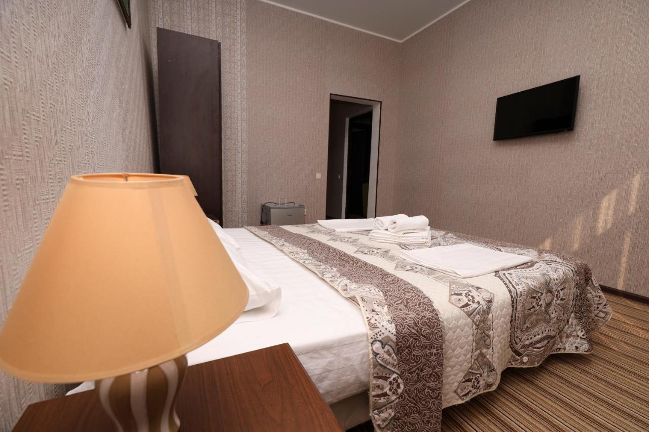 Hotel Capri Σουχούμι Εξωτερικό φωτογραφία