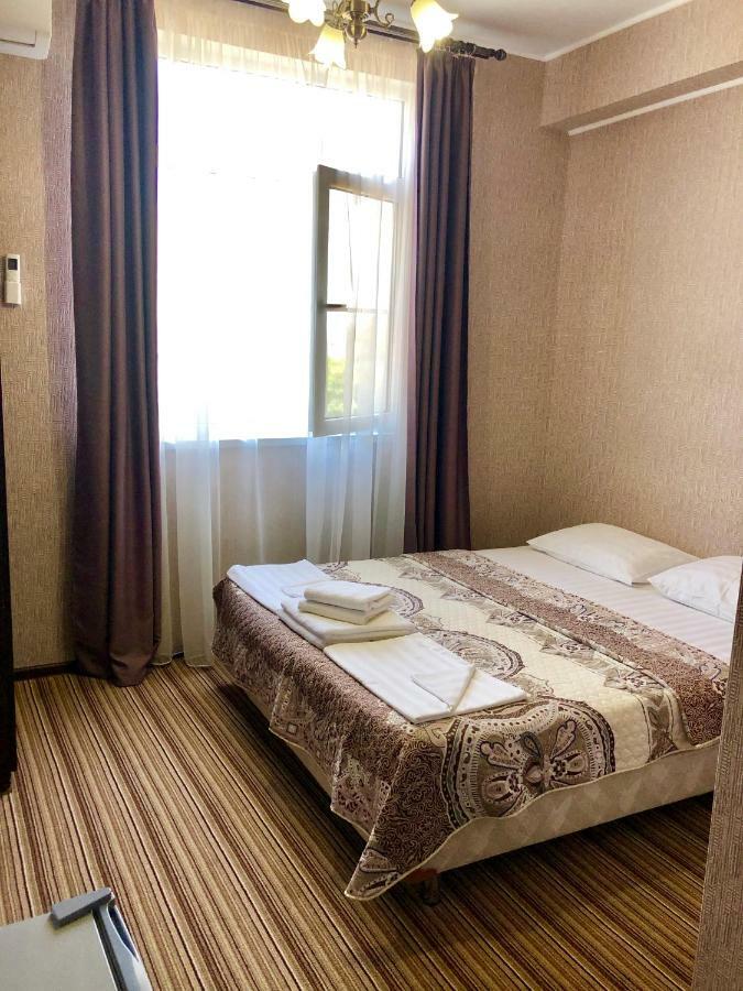 Hotel Capri Σουχούμι Εξωτερικό φωτογραφία