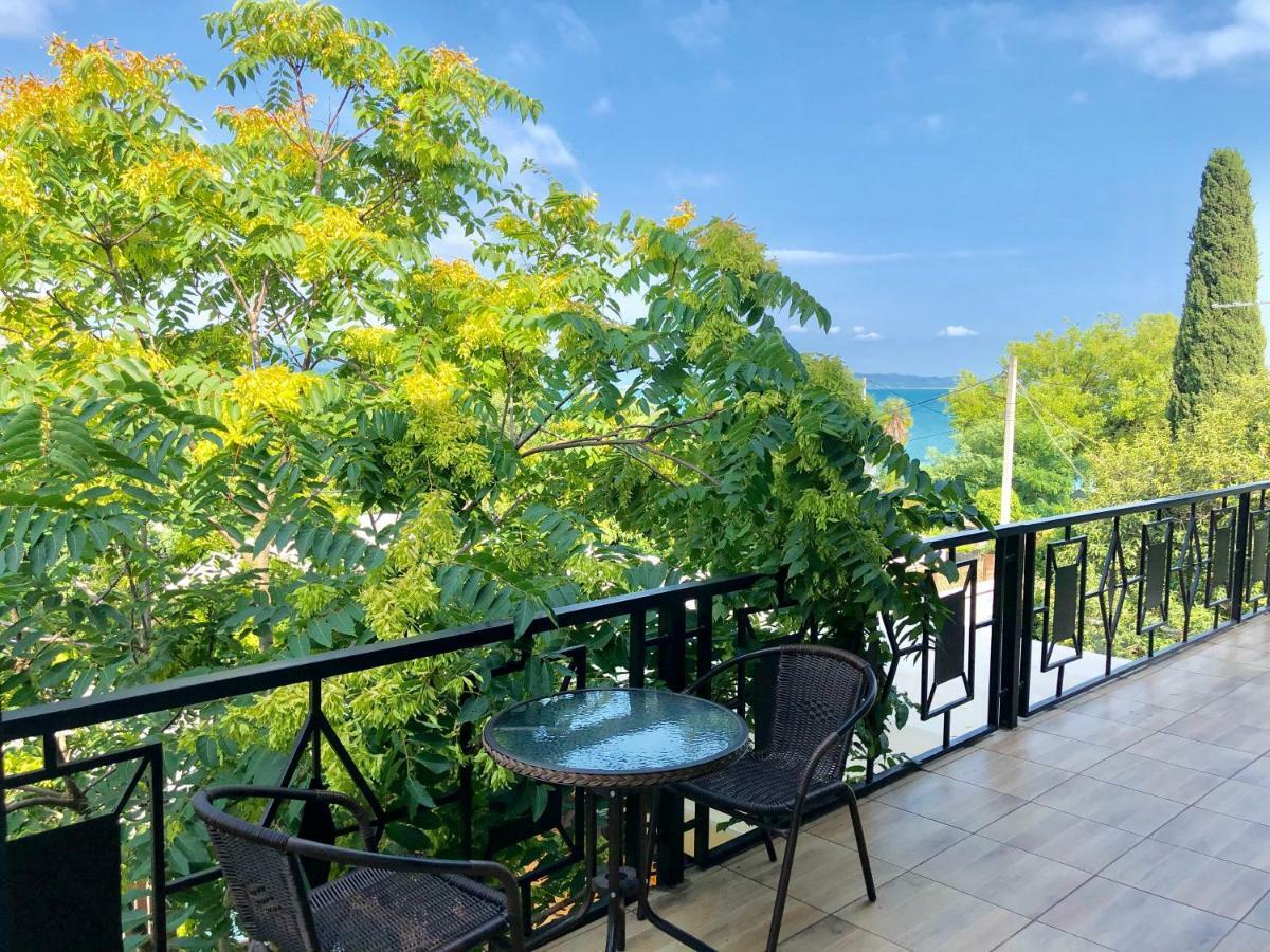 Hotel Capri Σουχούμι Εξωτερικό φωτογραφία