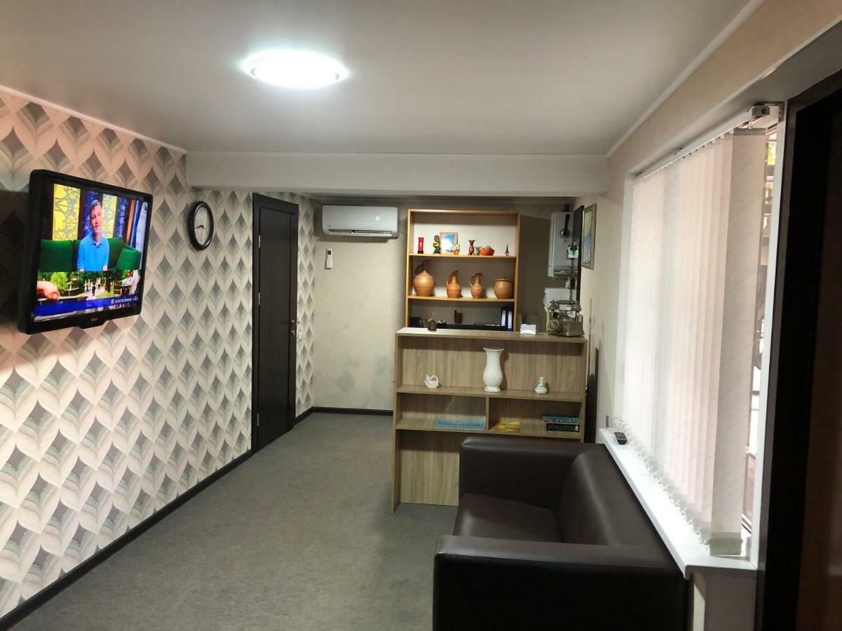 Hotel Capri Σουχούμι Εξωτερικό φωτογραφία