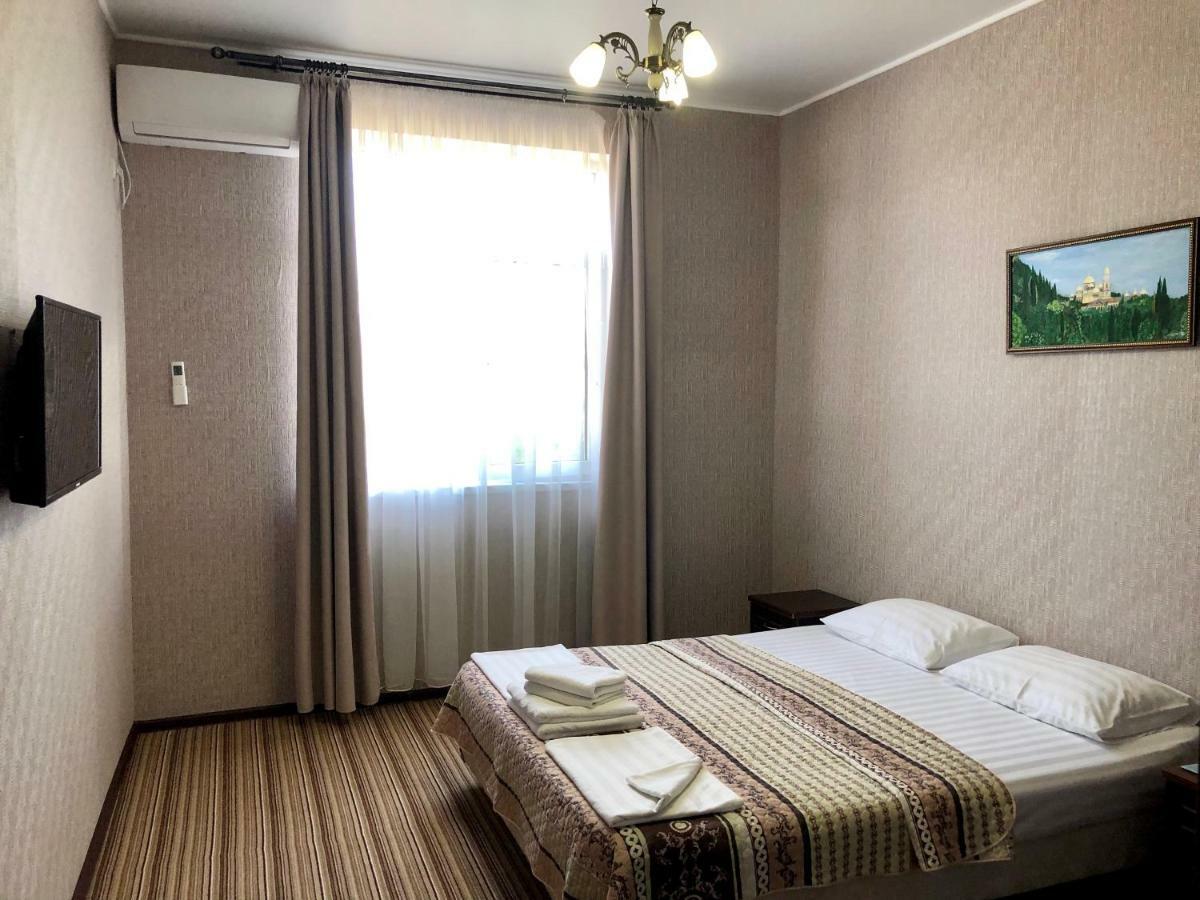 Hotel Capri Σουχούμι Εξωτερικό φωτογραφία