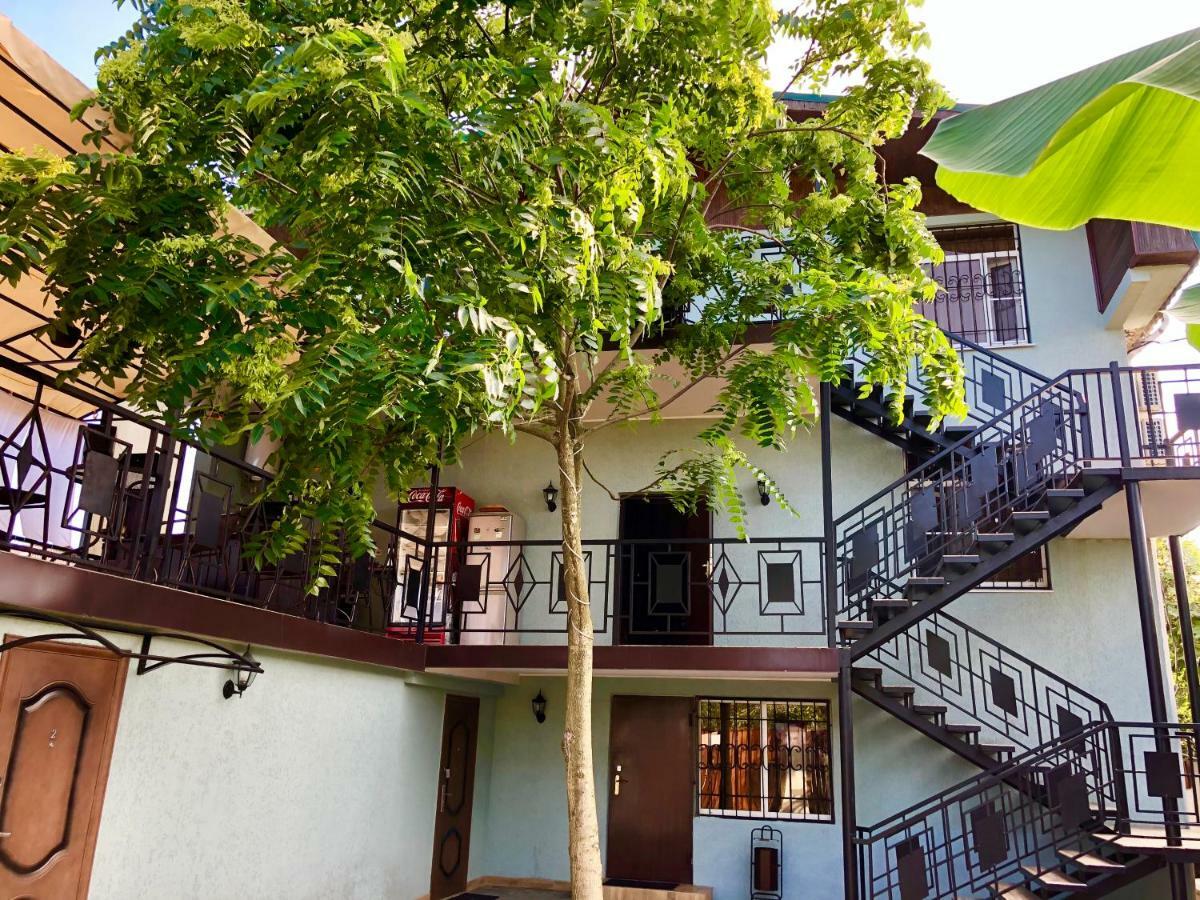 Hotel Capri Σουχούμι Εξωτερικό φωτογραφία